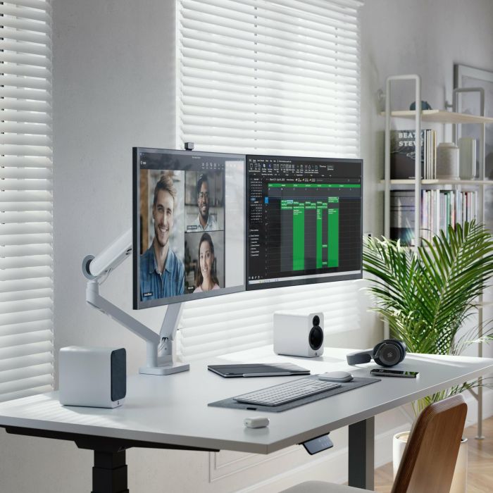Alogic Clarity Max Touch 32 UHD 4K Monitor with 65W + 8MP Webcam 8 Alogic Clarity Max Touch 32 UHD 4K Monitor with 65W + 8MP Webcam 8