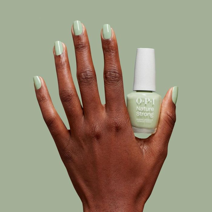 OPI NATURE STRONG Esmalte de uñas de Origen natural de larga duraci3n #Sage It for Later 15 ml 2