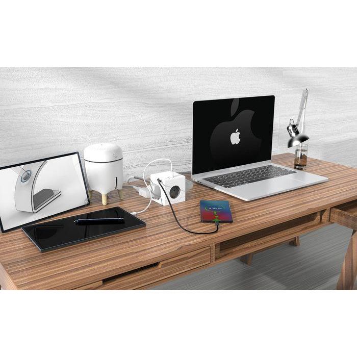 MicroConnect 3 way Schuko, 2 USB A ports, 1 USB-C port, power cube with 1,5m cable, white 2 MicroConnect 3 way Schuko, 2 USB A ports, 1 USB-C port, power cube with 1,5m cable, white 2