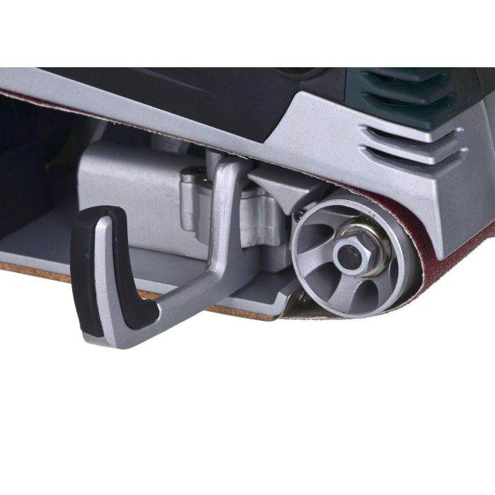 Metabo BAE 75 Lijadora de banda 1010W 12 Nm con base de máquina, bolsa para polvo y mango adicional 2 Metabo BAE 75 Lijadora de banda 1010W 12 Nm con base de máquina, bolsa para polvo y mango adicional 2