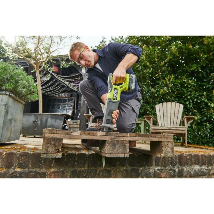 Ryobi AAAOD74649 Sierra alternativa sin escobillas 18V, 0-3200 cp/min, recorrido 32mm, madera 210mm, sistema antivibración 4 Ryobi AAAOD74649 Sierra alternativa sin escobillas 18V, 0-3200 cp/min, recorrido 32mm, madera 210mm, sistema antivibración 4