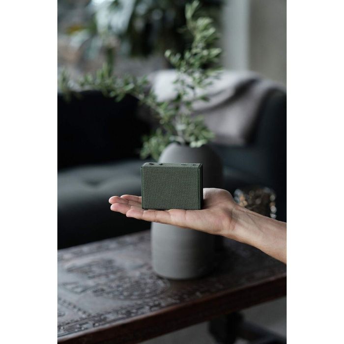 Urbanista Altavoz Portatil Sydney Bluetooth Verde - Sonido Impecable y Diseño Vibrante hasta 5 Horas de Autonomía 6 Urbanista Altavoz Portatil Sydney Bluetooth Verde - Sonido Impecable y Diseño Vibrante hasta 5 Horas de Autonomía 6