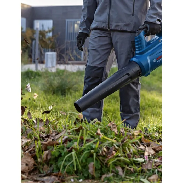 Bosch Professional GBL 18V-750 Soplador, Motor sin escobillas BITURBO, Velocidad del aire 198 km/h, Caudal 780 m³/h 5 Bosch Professional GBL 18V-750 Soplador, Motor sin escobillas BITURBO, Velocidad del aire 198 km/h, Caudal 780 m³/h 5