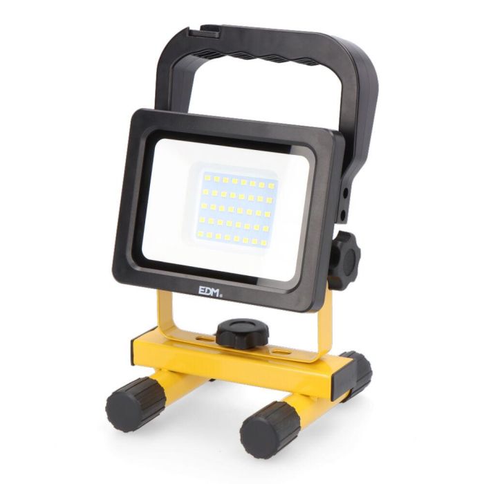 Foco led recargable 20 W 2000lm 6500k 2x2000mah edm Foco led recargable 20 W 2000lm 6500k 2x2000mah edm