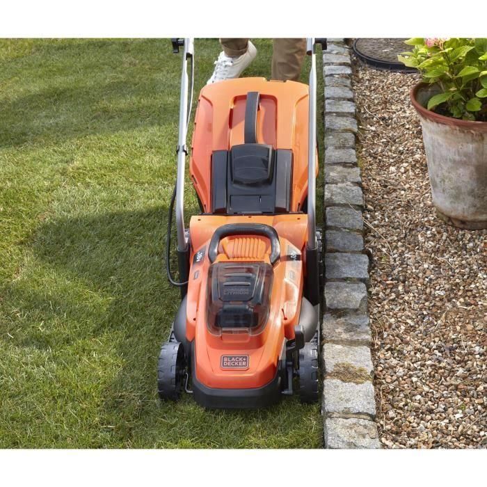 BLACK & DECKER Cortacésped Inalámbrico LITIO 18V 33 cm - 2.5Ah - 2 baterías - 1 cargador - BCMW3318L2-QW 3 BLACK & DECKER Cortacésped Inalámbrico LITIO 18V 33 cm - 2.5Ah - 2 baterías - 1 cargador - BCMW3318L2-QW 3