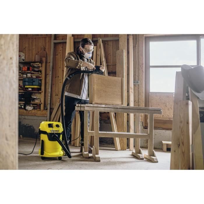 Aspirador en seco y húmedo KARCHER WD 3 P V-19/4/20 - Depósito polipropileno 19 L - 1000W (toma de corriente portátil) 2 Aspirador en seco y húmedo KARCHER WD 3 P V-19/4/20 - Depósito polipropileno 19 L - 1000W (toma de corriente portátil) 2