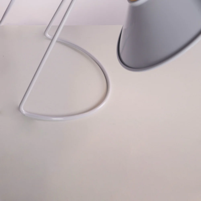 Kremenchuk Lámpara de Mesa SKD-T1013 Metal y Madera para Despacho y Dormitorio 1