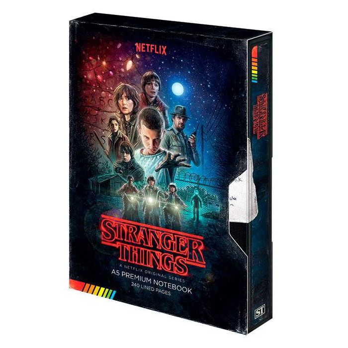 PYRAMID Cuaderno A5 Premium Stranger Things VHS Tapa Dura con Relieve