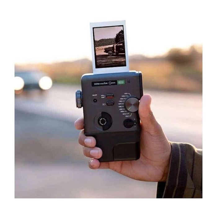 FUJIFILM Instax mini evo Cámara Instantánea Híbrida con Impresión, Sensor CMOS 1/5", Negro, Modos Creativos, Conexión Bluetooth 5