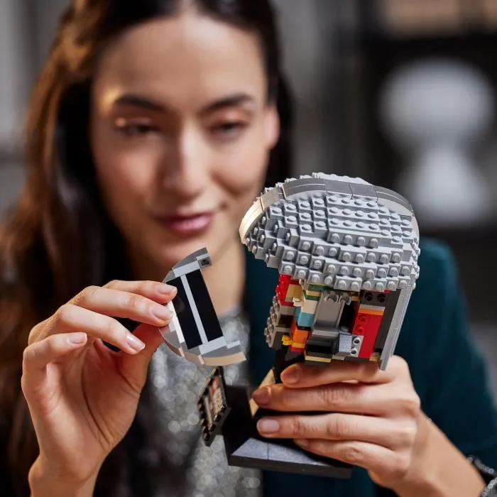 Lego Star Wars 75328 The Mandalorian Helmet Kit de modelo coleccionable para adultos 2