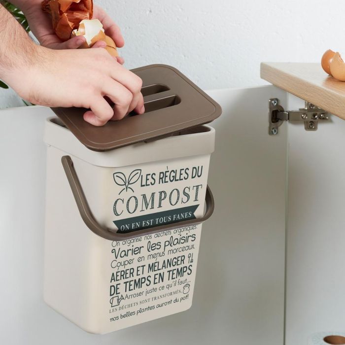 Je cherche une Idee Cubo Compostaje Colgar 5 L para Cocina con Tapa 1
