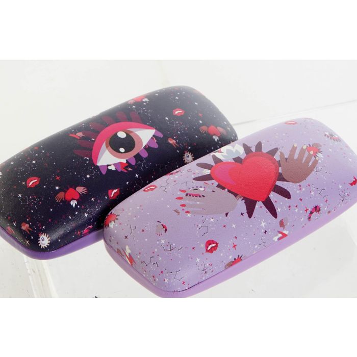 DKD Home Decor Funda Gafas Moderna Colección Good Luck de PU y Metal Lila Rosa 7 x 5.5 x 16 cm Pack 12 Unidades Surtidas 1 DKD Home Decor Funda Gafas Moderna Colección Good Luck de PU y Metal Lila Rosa 7 x 5.5 x 16 cm Pack 12 Unidades Surtidas 1