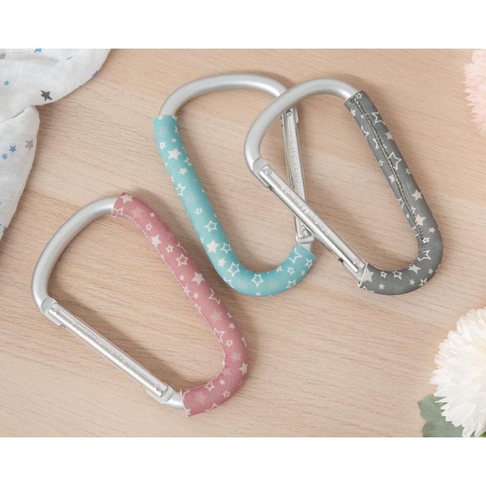 Kiokids Mosquetón para Manillar de Carrito y Cochecito Rosa. Resistente, Acolchado, Colección Soft Nordic, +0 meses. 1 Kiokids Mosquetón para Manillar de Carrito y Cochecito Rosa. Resistente, Acolchado, Colección Soft Nordic, +0 meses. 1