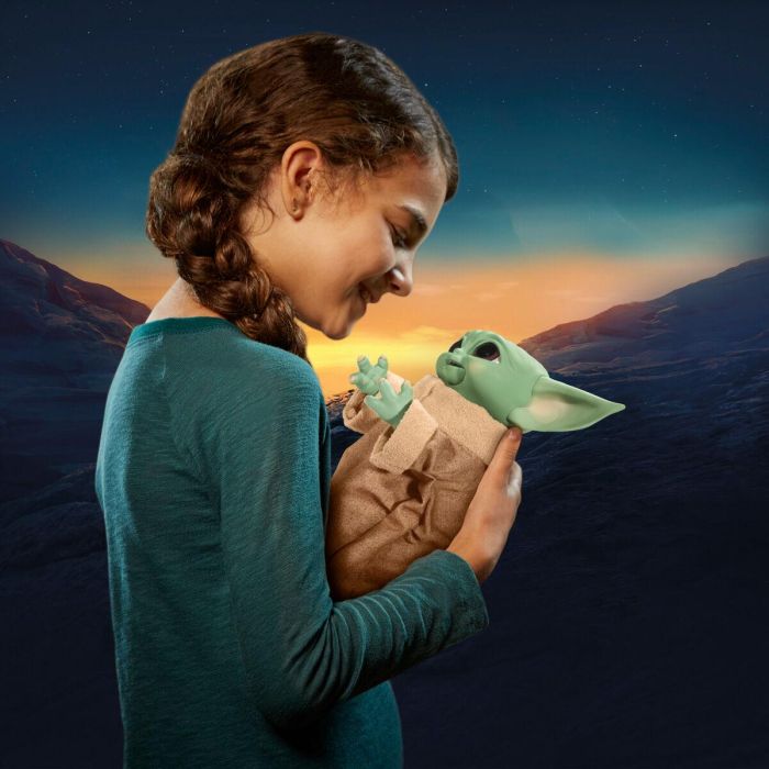 Hasbro Galactic Snackin Grogu Figura Interactiva Baby Yoda The Child Mandalorian Star Wars 23cm Sonidos y Movimientos +4 Años 13 Hasbro Galactic Snackin Grogu Figura Interactiva Baby Yoda The Child Mandalorian Star Wars 23cm Sonidos y Movimientos +4 Años 13