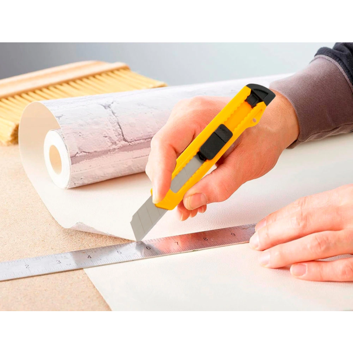 Q-connect XD-11 Cutter Retráctil de Plástico Ancho Cuchilla 18 mm, Accesorio de Oficina y Manualidades, Blíster 1 Unidad 6