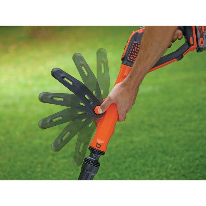 Black+Decker STC1820EPC Cortadora Inalámbrica 18V Litio 2Ah - Recortadora de Jardín 28cm Corte, 2 Velocidades Eco-Turbo, Cabezal Giratorio 3 Black+Decker STC1820EPC Cortadora Inalámbrica 18V Litio 2Ah - Recortadora de Jardín 28cm Corte, 2 Velocidades Eco-Turbo, Cabezal Giratorio 3