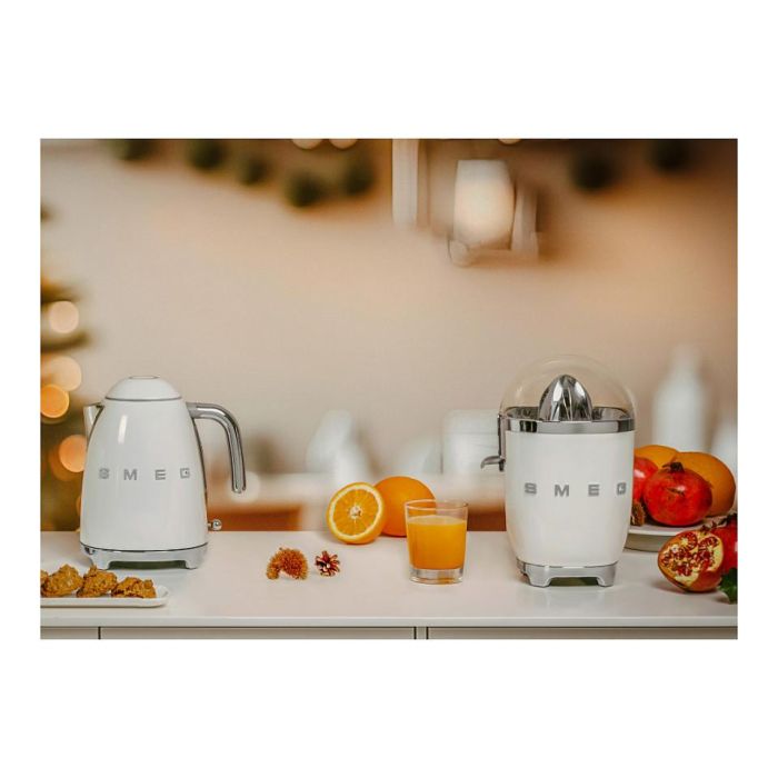 Smeg KLF03CREU Hervidor de Agua de Acero Inoxidable 1.7L 2400W con Filtro Antical, Apagado Automático y Base Giratoria 360°, Color Crema