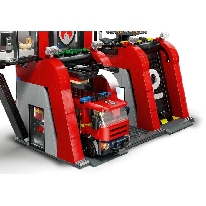 LEGO 60414 City Set de Construcción Estación de Bomberos y Camión de Bomberos con Figura de Perro y 5 Minifiguras 4