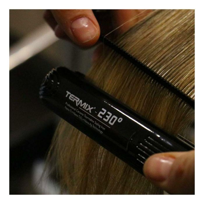 Plancha de Pelo Termix 230° con Turmalina, Cerámica Termo-Iónica y Nanotecnología para Cabello Brillante y Protegido 4 Plancha de Pelo Termix 230° con Turmalina, Cerámica Termo-Iónica y Nanotecnología para Cabello Brillante y Protegido 4