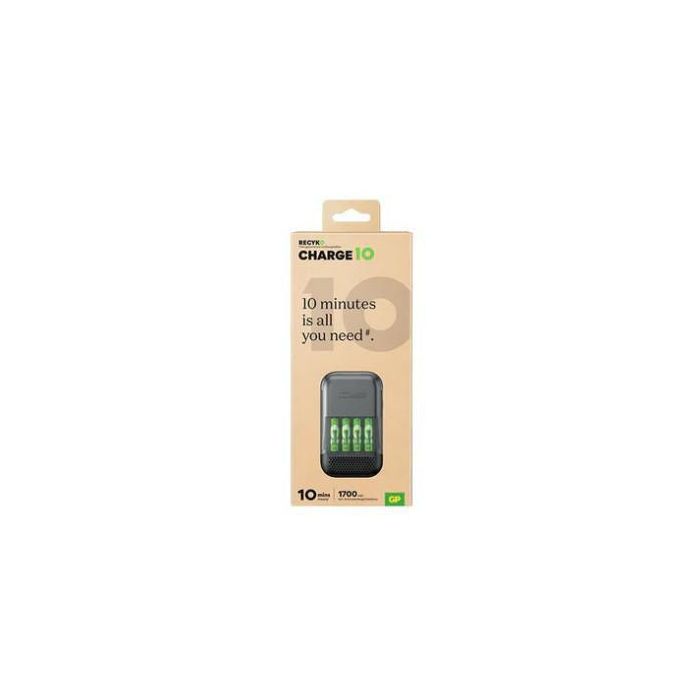 GP Cargador Charge 10 con 4 Pilas AA Recyko 1700mAh NiMH 1