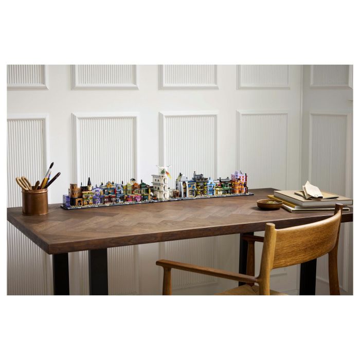 LEGO Harry Potter 76444 Tiendas Mágicas del Callejón Diagon, Juego de Construcción 2750 Piezas 17