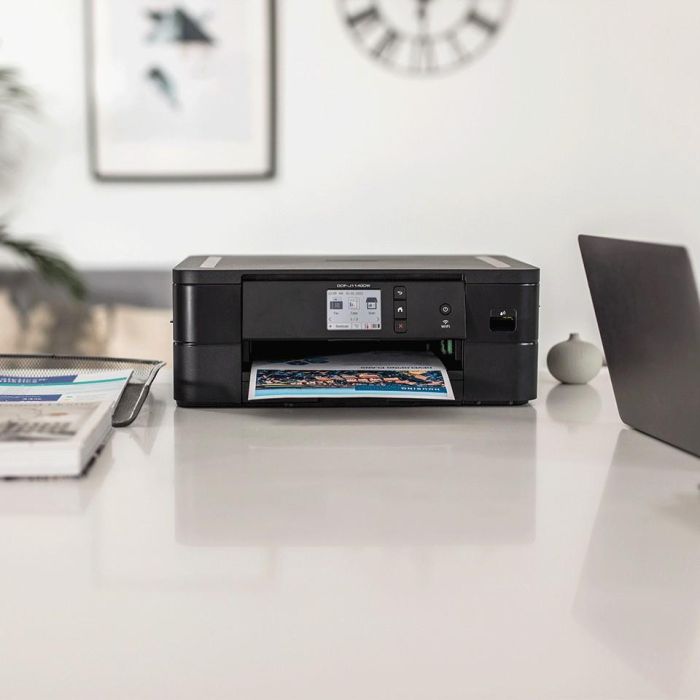 Brother DCP-J1140DW Impresora de tinta 3 en 1 A4 con funciones de impresión dúplex, Wi-Fi, AirPrint y USB 2 Brother DCP-J1140DW Impresora de tinta 3 en 1 A4 con funciones de impresión dúplex, Wi-Fi, AirPrint y USB 2