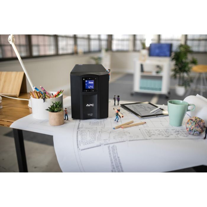 APC Smart-UPS Tower SMC1500iC 1500VA 900W con SmartConnect 10 APC Smart-UPS Tower SMC1500iC 1500VA 900W con SmartConnect 10