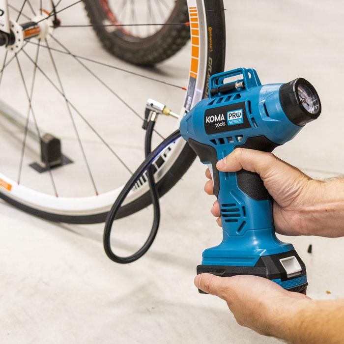 Koma Tools Compresor de aire 20V Pro Series, 160PSI, luz de trabajo, manguera 50cm, 17.5x7.5x22.5cm 6 Koma Tools Compresor de aire 20V Pro Series, 160PSI, luz de trabajo, manguera 50cm, 17.5x7.5x22.5cm 6