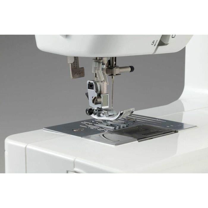 Brother HF27 Máquina de coser, 27 puntos, ojal automático, enhebrado aguja, iluminación LED, brazo libre, Blanco 5 Brother HF27 Máquina de coser, 27 puntos, ojal automático, enhebrado aguja, iluminación LED, brazo libre, Blanco 5