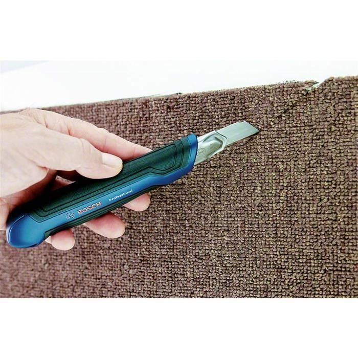 Bosch Cúter Profesional 18 mm con portacuchillas de aluminio fundido, mango ergonómico softgrip y cambio de hoja rápido sin herramientas 2 Bosch Cúter Profesional 18 mm con portacuchillas de aluminio fundido, mango ergonómico softgrip y cambio de hoja rápido sin herramientas 2