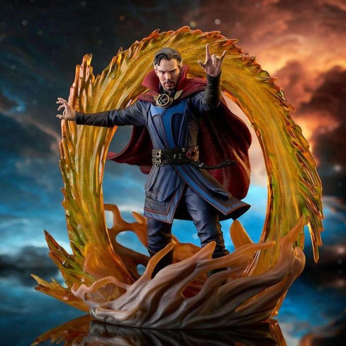 DIAMOND SELECT Doctor Strange Marvel Comic Gallery Figura PVC 25cm 1 DIAMOND SELECT Doctor Strange Marvel Comic Gallery Figura PVC 25cm 1