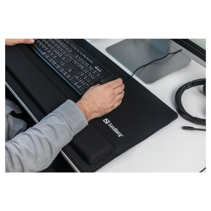 Sandberg Alfombrilla XXL con Reposamuñecas 712x350mm Negro, Base Antideslizante, para Gaming 3 Sandberg Alfombrilla XXL con Reposamuñecas 712x350mm Negro, Base Antideslizante, para Gaming 3