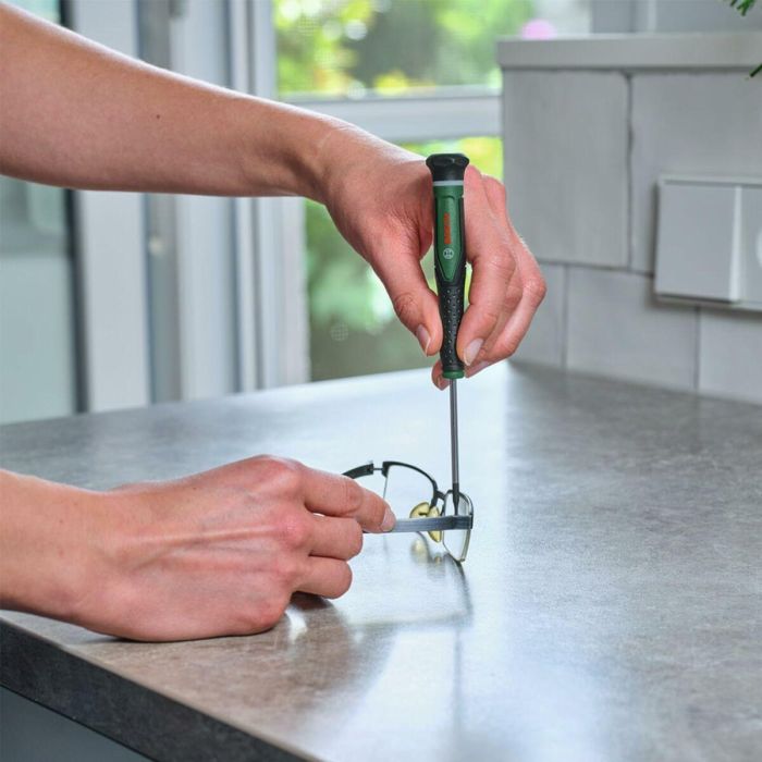 Bosch 4053423255119 Juego de Destornilladores de 13 Piezas (PH/TX/HEX/SL), Magnéticos y de Precisión para Bricolaje y Manualidades 1