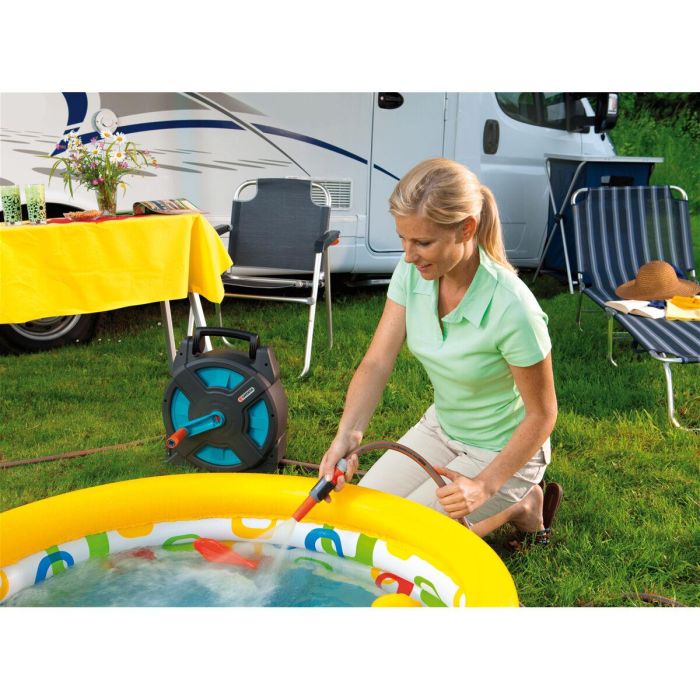 Gardena Compact15 Classic Enrollador de Manguera Portátil con Manguera 15m (Ø 11mm) y Conexión Grifo 2 Gardena Compact15 Classic Enrollador de Manguera Portátil con Manguera 15m (Ø 11mm) y Conexión Grifo 2