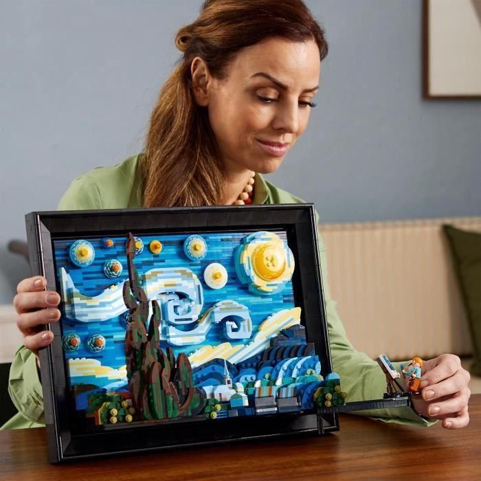 LEGO Ideas 21333 Vincent Van Gogh La Noche Estrellada Set de Construcción 3D - 2316 Piezas para Adultos 5 LEGO Ideas 21333 Vincent Van Gogh La Noche Estrellada Set de Construcción 3D - 2316 Piezas para Adultos 5