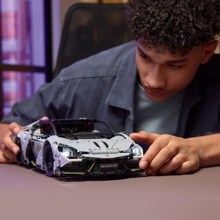 LEGO Technic Lamborghini Revuelto Superdeportivo 42214 | Set de Construcción de 1135 Piezas para Niños y Adultos 3 LEGO Technic Lamborghini Revuelto Superdeportivo 42214 | Set de Construcción de 1135 Piezas para Niños y Adultos 3
