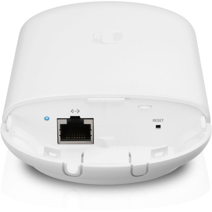 Ubiquiti NanoStation AC Loco, 10/100/1000 Mbps Ethernet Port, Atheros MIPS 74Kc, 560 MHz, 64 MB DDR2, PoE Injector not included 2