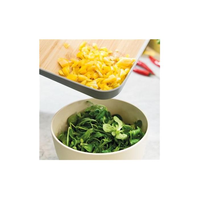 Berghoff 3950088 Tabla de Cortar de Bambú con Ángulo Recogedor 2 Berghoff 3950088 Tabla de Cortar de Bambú con Ángulo Recogedor 2