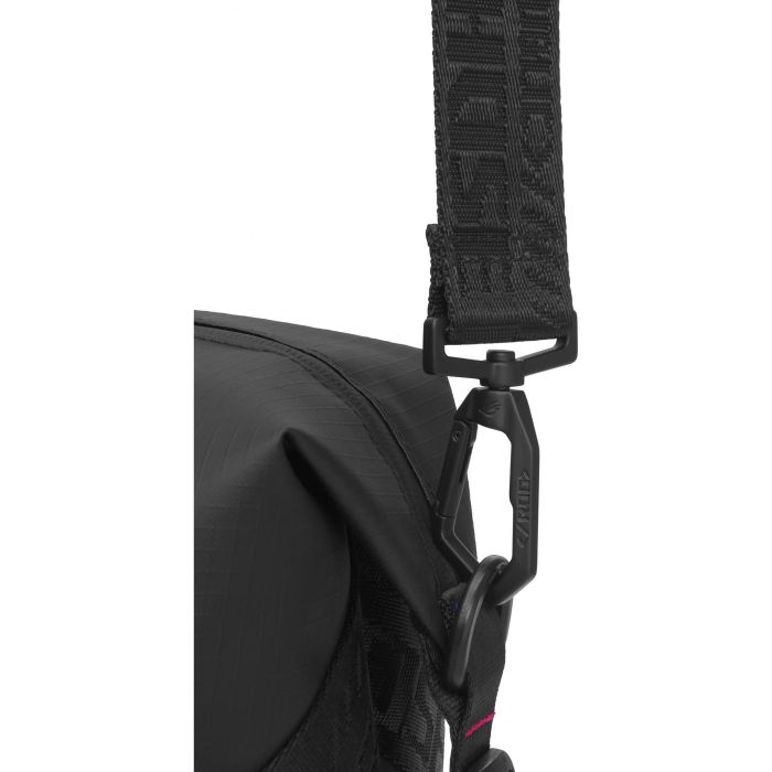 ASUS ROG SLASH Duffle Bag 5 ASUS ROG SLASH Duffle Bag 5