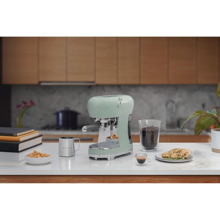 Smeg ECF02PGEU Coffee Maker 50´Style Green 7