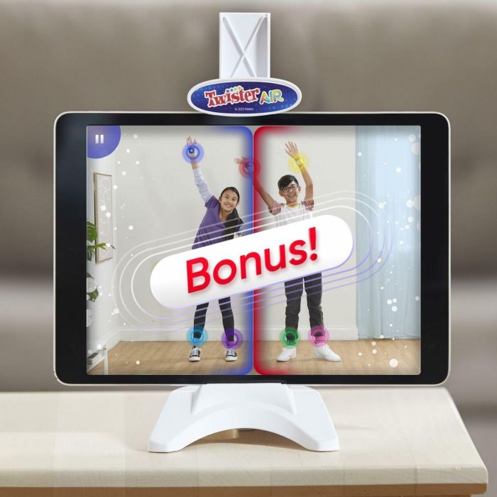 Hasbro Gaming HAS5010996136138 Twister Air, juego de mesa con realidad aumentada para smartphones y tablets, activo, para 8+ años 4 Hasbro Gaming HAS5010996136138 Twister Air, juego de mesa con realidad aumentada para smartphones y tablets, activo, para 8+ años 4