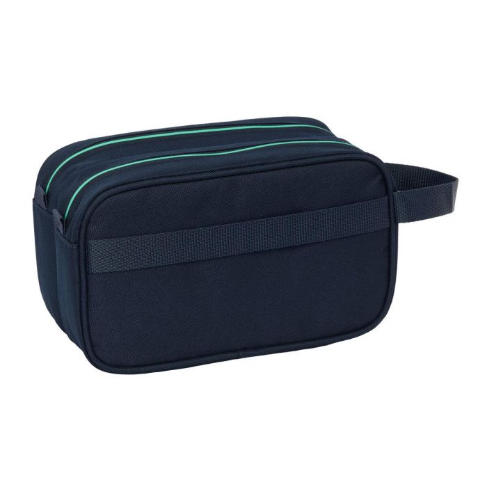Neceser de Viaje Real Madrid C.F. Deportivo 26 x 15 x 12.5 cm 2 Neceser de Viaje Real Madrid C.F. Deportivo 26 x 15 x 12.5 cm 2