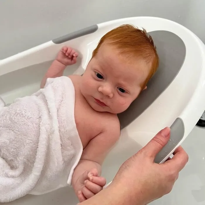 Nuby NUB0370797801464 Bañera para Bebé Desde el Nacimiento con Soporte Antideslizante Integrado y Reposacabezas Suave 2