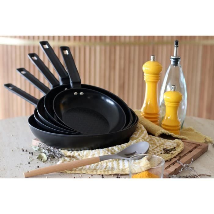Sartén - MENASTYL - 6020635 - Aluminio forjado - 20 cm - Negro - Apto para todo tipo de fuegos, incluida inducción 5 Sartén - MENASTYL - 6020635 - Aluminio forjado - 20 cm - Negro - Apto para todo tipo de fuegos, incluida inducción 5