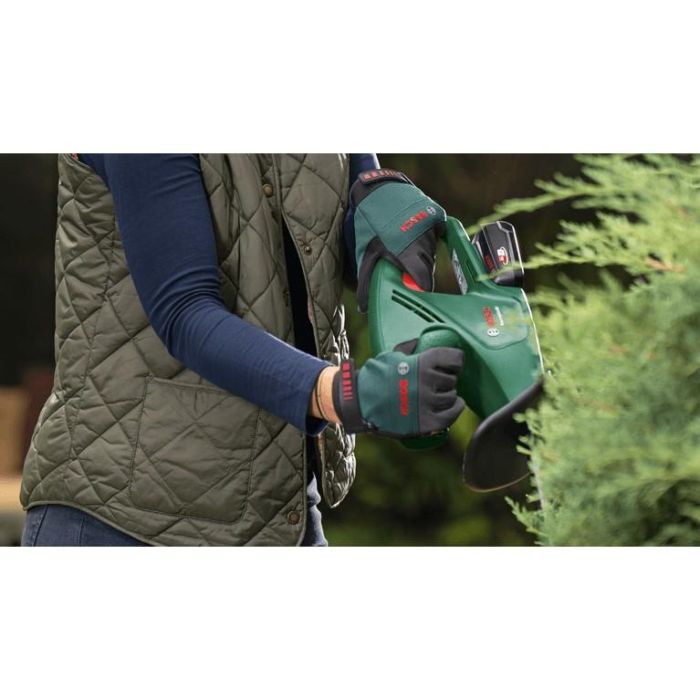 Bosch EasyHedgeCut 18V-52-13 Akku-Heckenschere solo 3 Bosch EasyHedgeCut 18V-52-13 Akku-Heckenschere solo 3