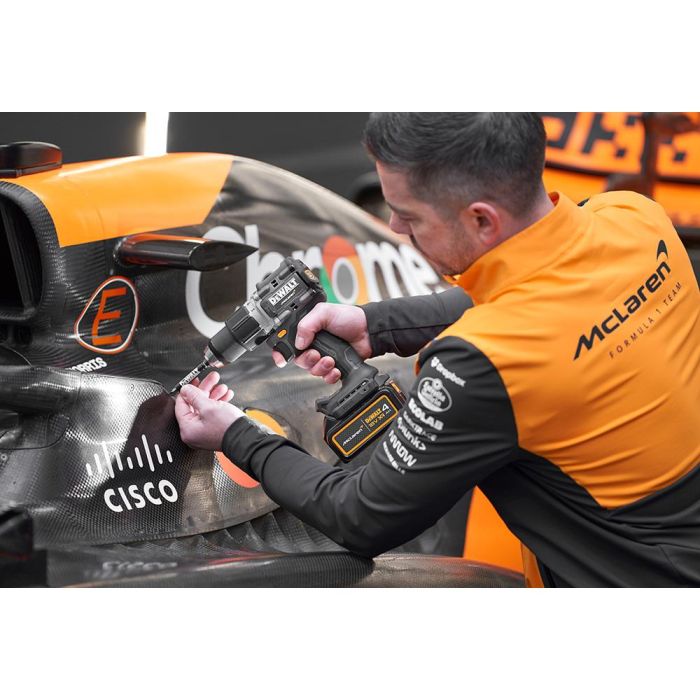 Taladro percutor mclaren sin escobillas xr 18 v 13 mm 90 nm con 2 baterías li-ion 4 ah y maletín tstak 5 Taladro percutor mclaren sin escobillas xr 18 v 13 mm 90 nm con 2 baterías li-ion 4 ah y maletín tstak 5
