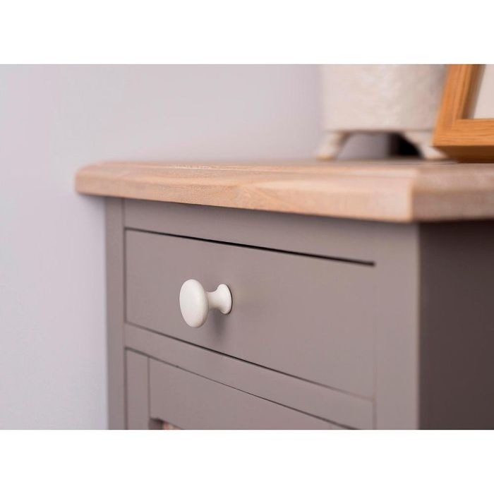Blister con 4 pomos redondos para mueble fabricado en zamak acabado blanco poro mod. 760 ø25mm rei 2 Blister con 4 pomos redondos para mueble fabricado en zamak acabado blanco poro mod. 760 ø25mm rei 2