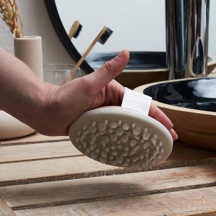 Cosmetic Club Cepillo Masajeador Activador para Muslos y Caderas, Colores Surtidos, d.11,5 cm; h.3,5 cm 1