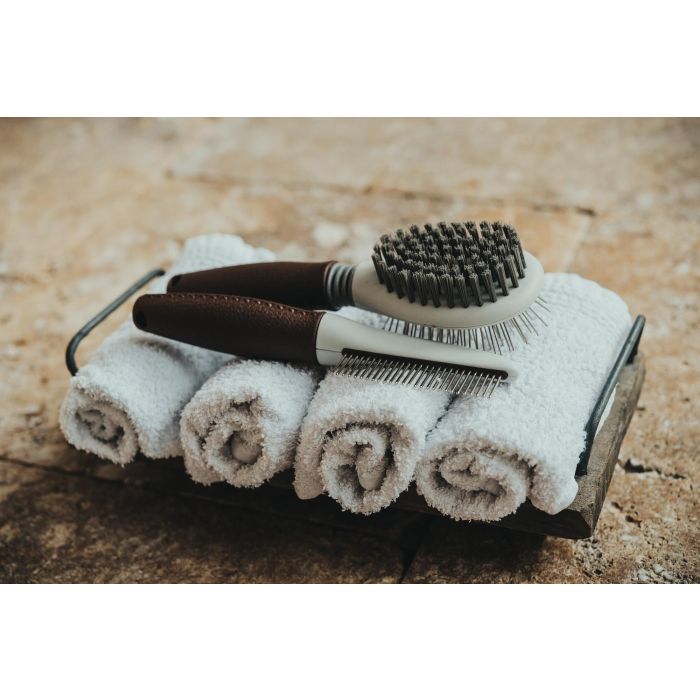 Hunter Cepillo Combinado para Perros S Doble Cara Cerdas Suaves y Púas Niqueladas Todo Tipo de Pelaje Mango Ergonómico Marrón 0 Hunter Cepillo Combinado para Perros S Doble Cara Cerdas Suaves y Púas Niqueladas Todo Tipo de Pelaje Mango Ergonómico Marrón 0