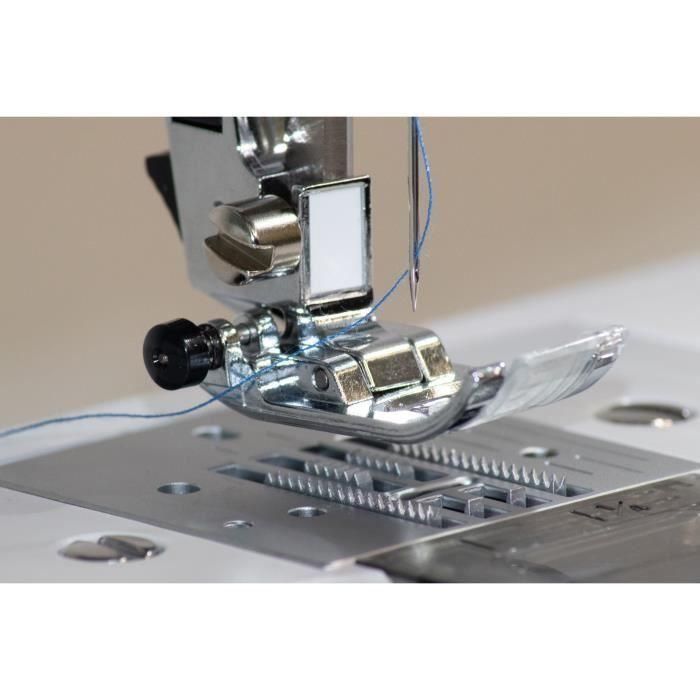 Máquina de coser electrónica BROTHER FS70WTx - 70 puntadas - Enhebrador de agujas - Pantalla LCD - Teclas de selección - Brazo libre 3